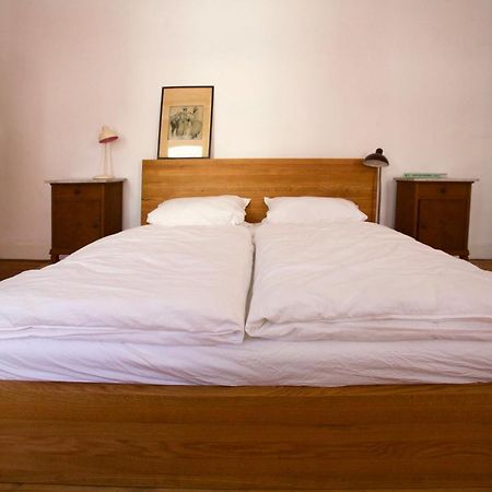Boutique-Ferienwohnung Im Alten Weinhaus Moser กรุนชตัดท์ ภายนอก รูปภาพ
