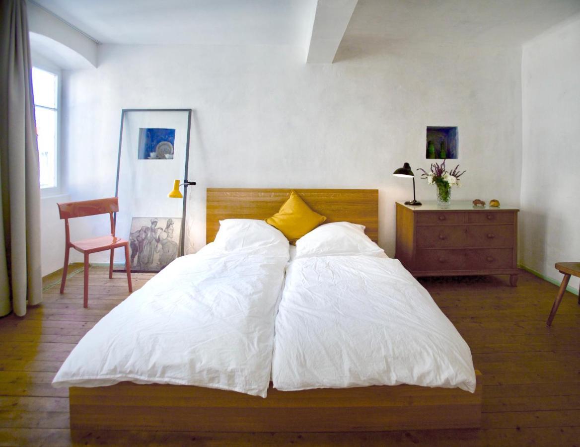 Boutique-Ferienwohnung Im Alten Weinhaus Moser กรุนชตัดท์ ภายนอก รูปภาพ