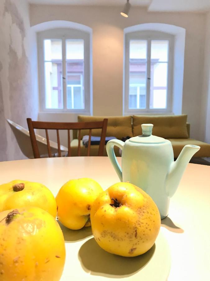 Boutique-Ferienwohnung Im Alten Weinhaus Moser กรุนชตัดท์ ภายนอก รูปภาพ