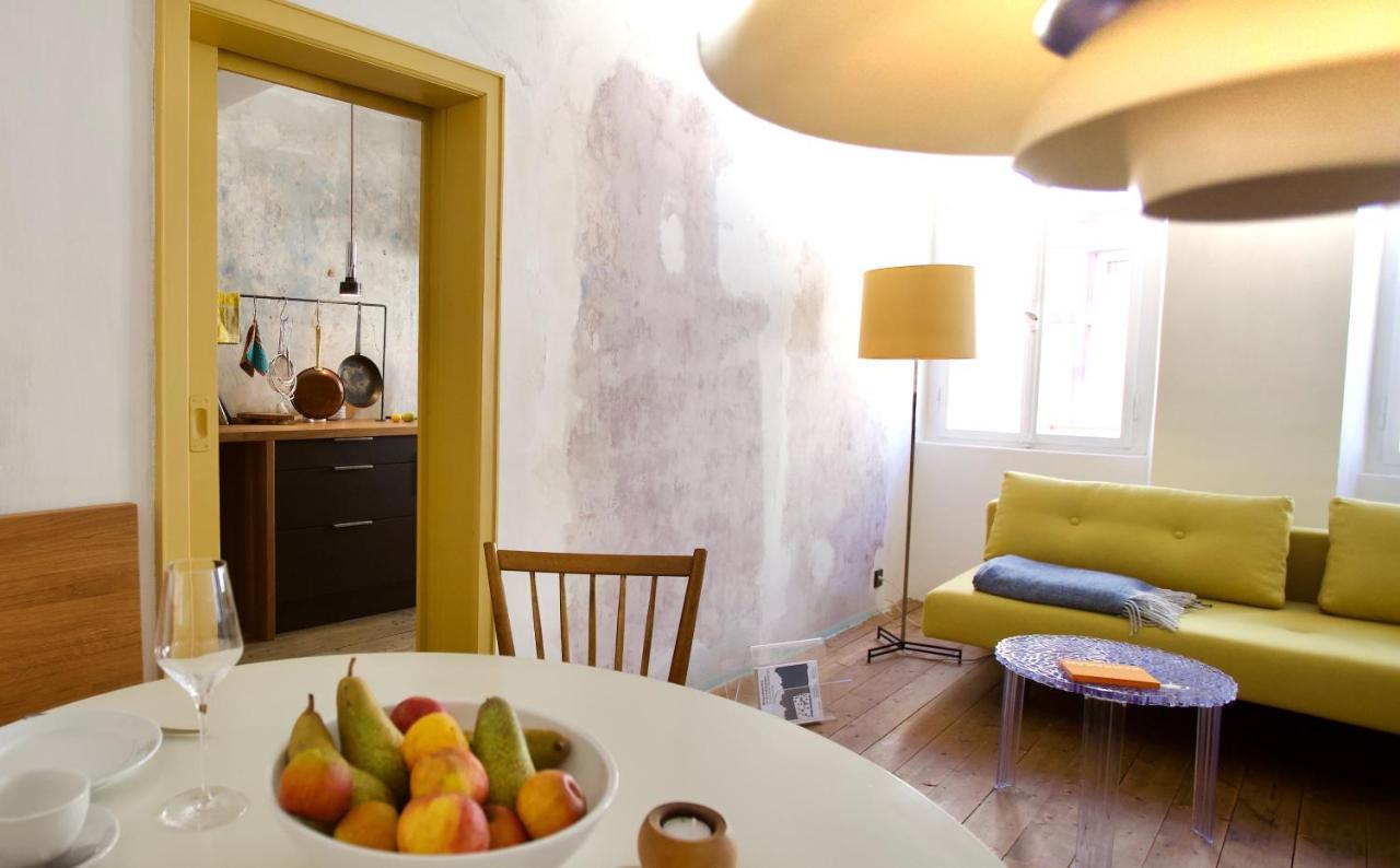 Boutique-Ferienwohnung Im Alten Weinhaus Moser กรุนชตัดท์ ภายนอก รูปภาพ