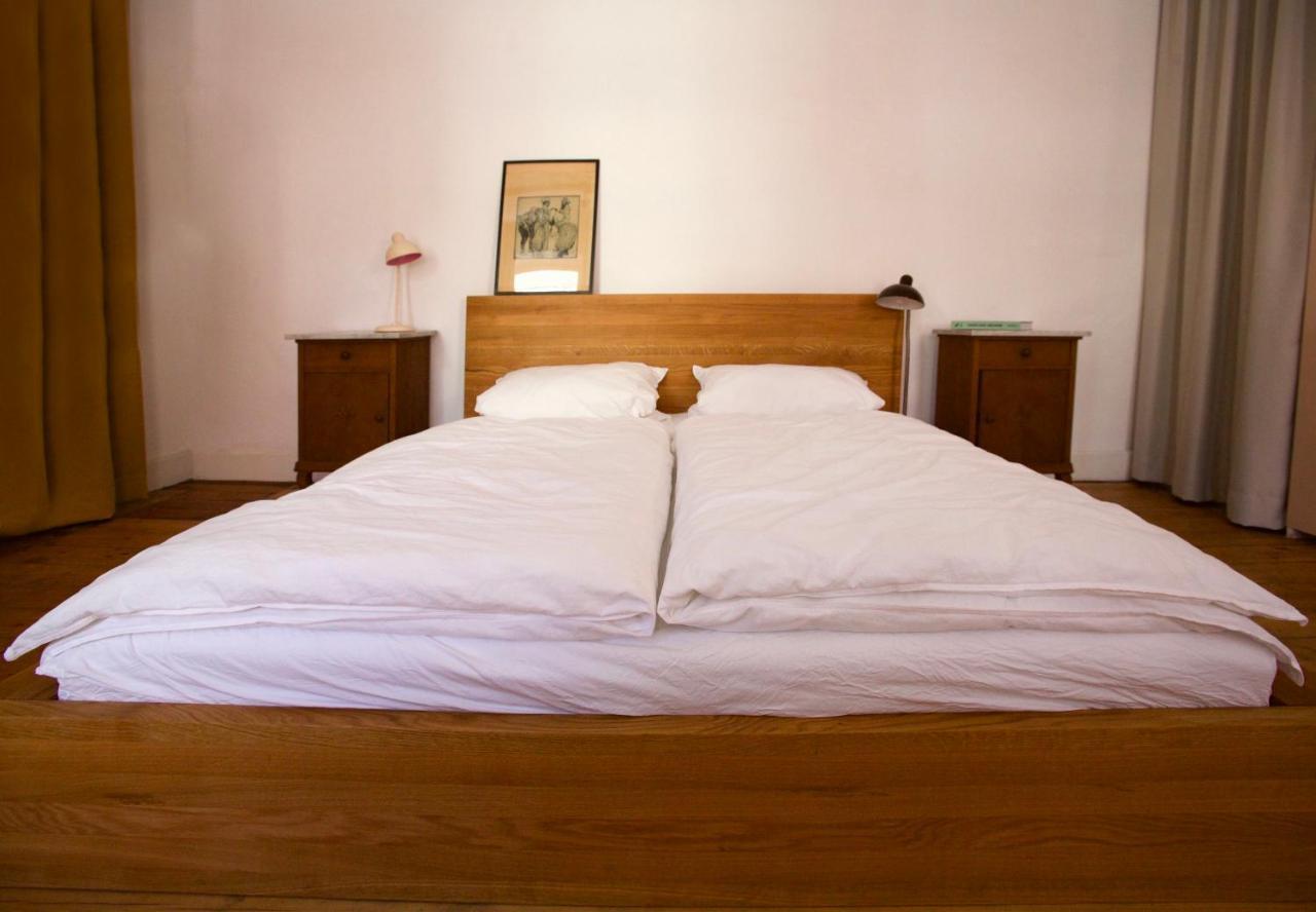 Boutique-Ferienwohnung Im Alten Weinhaus Moser กรุนชตัดท์ ภายนอก รูปภาพ