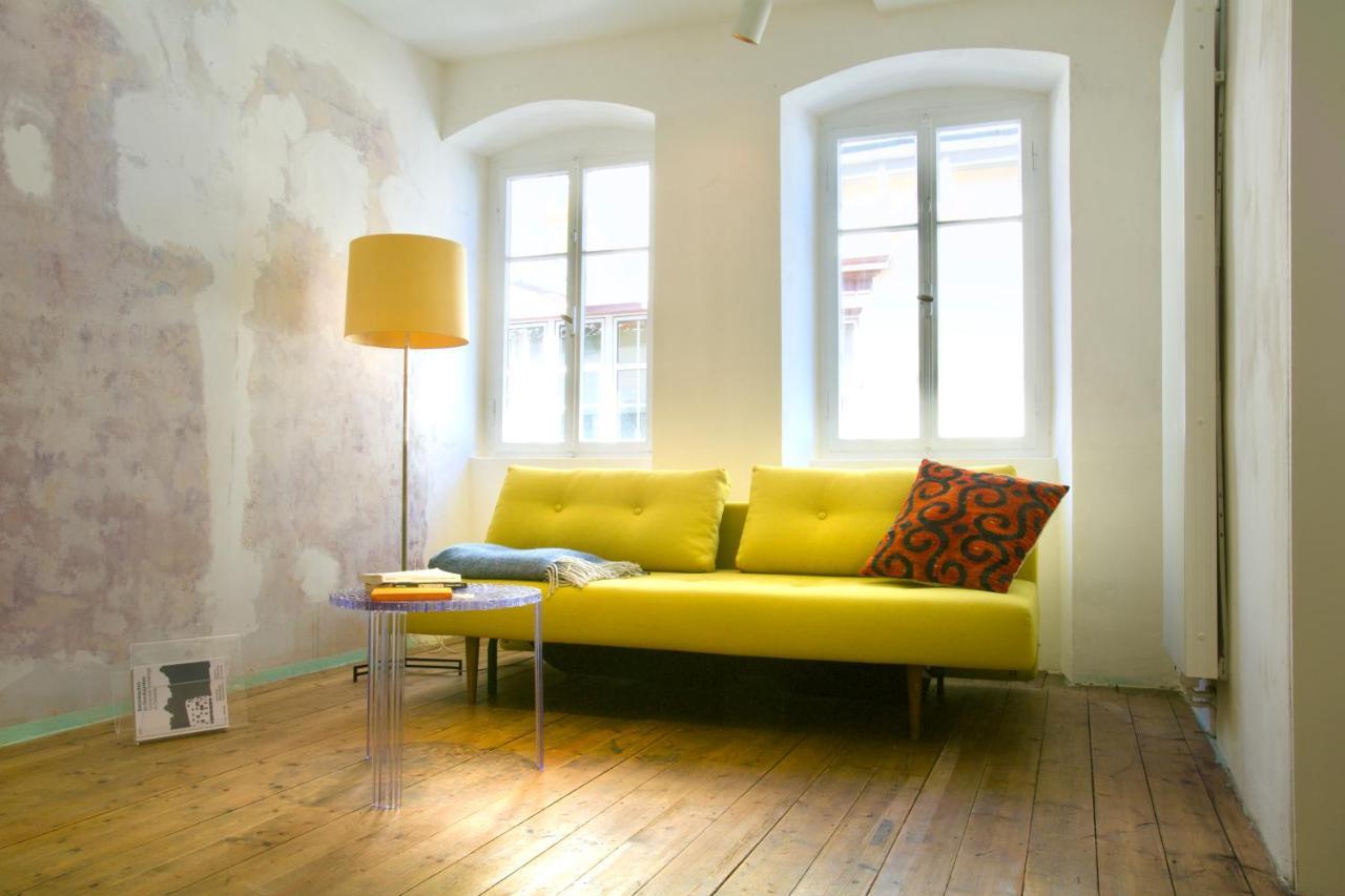 Boutique-Ferienwohnung Im Alten Weinhaus Moser กรุนชตัดท์ ภายนอก รูปภาพ