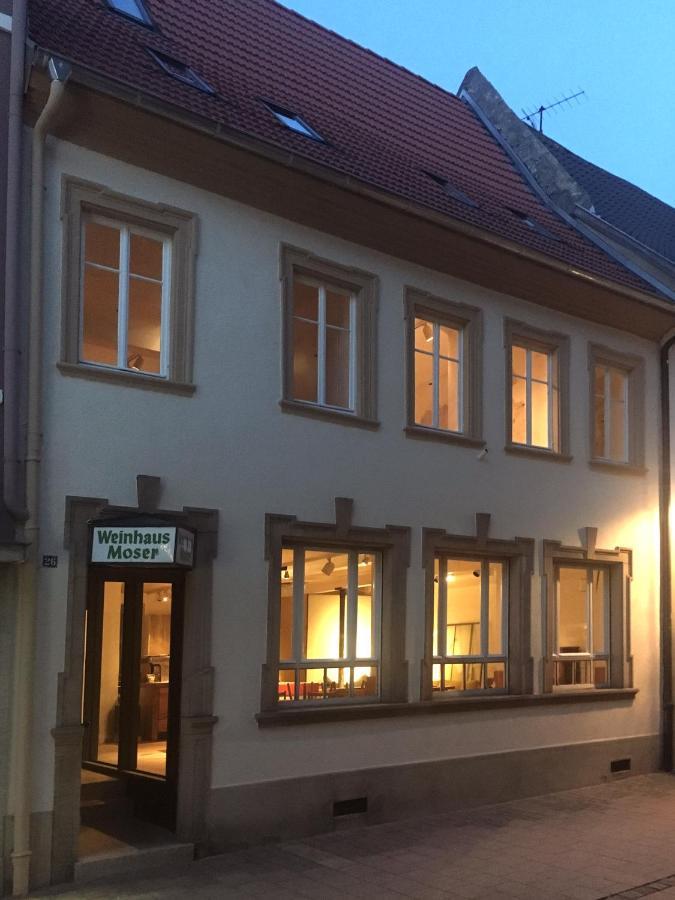 Boutique-Ferienwohnung Im Alten Weinhaus Moser กรุนชตัดท์ ภายนอก รูปภาพ